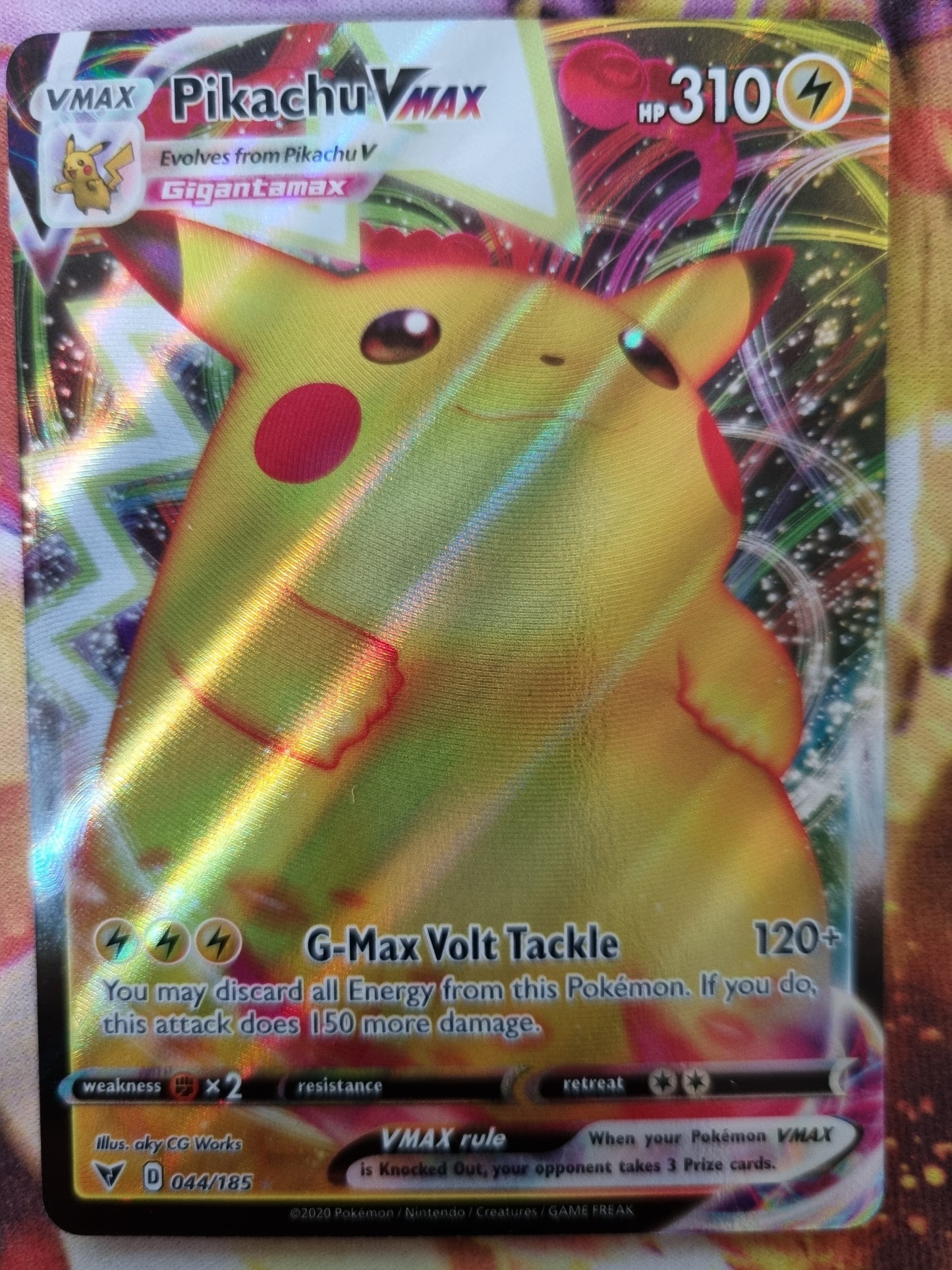 Pikachu Vmax 044/185